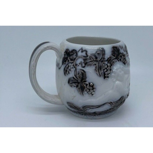Vintage Upsala Ekeby Gefle Made In Sweden Mullbar Cherub and Grapes Mug - Picture 1 of 6
